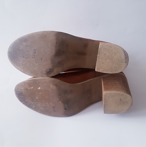 URBAN OUTFITTERS Brown Suede Ankle Boots - Picture 11 of 11